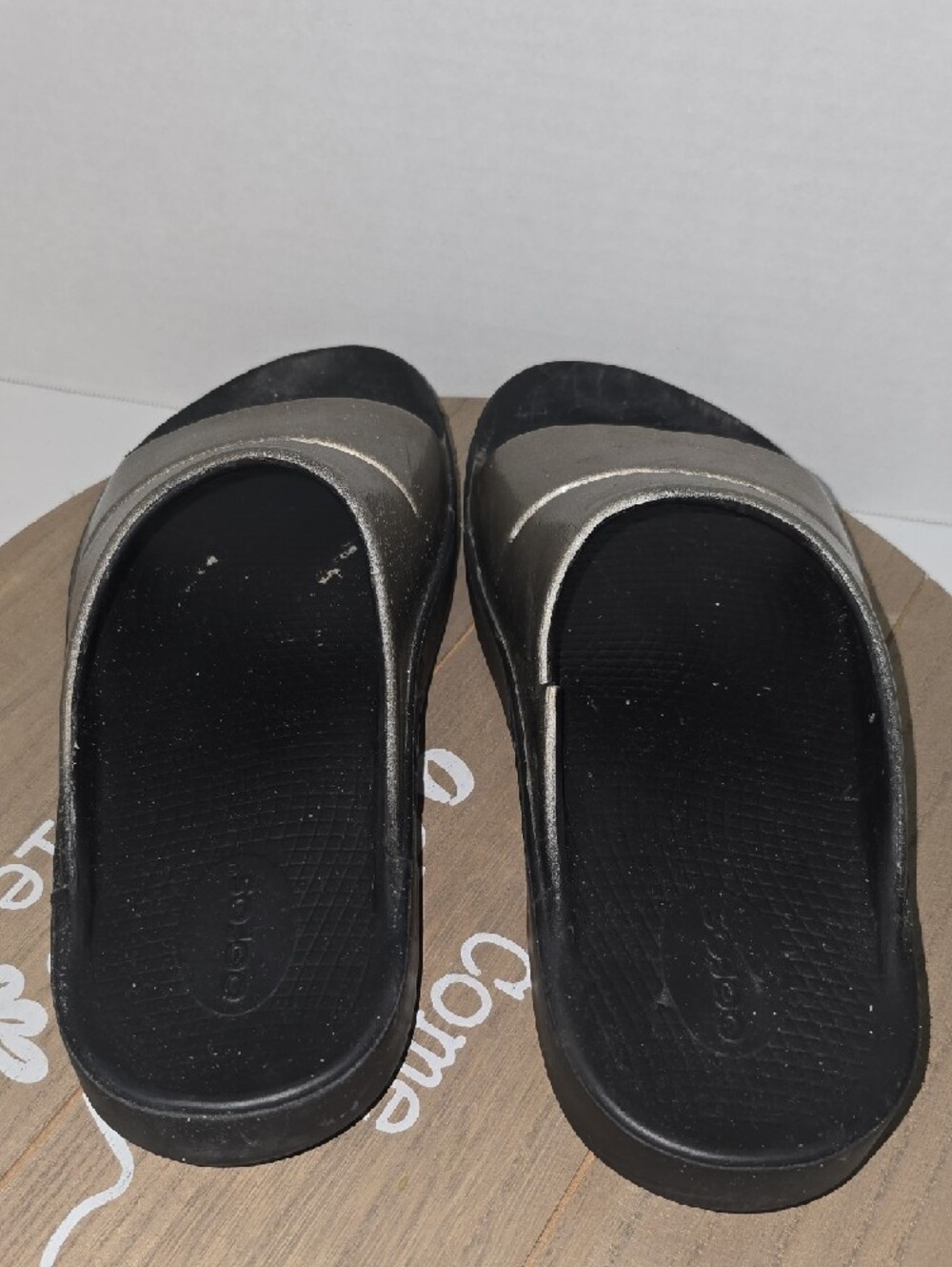 Oofos OOahh Luxe Slide "Latte" Metallic Bronze Slide Sandals M9/W11 EU 42 - Picture 6 of 12